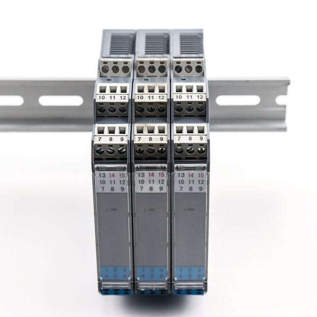 Industrial signal converter frequency input 0.1Hz-100kHz to 4-20mA / 0 - 10V